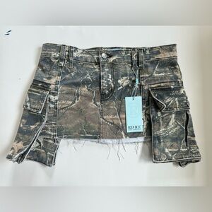 Revive mini camo skirt